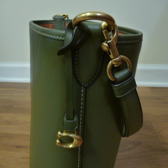 Coach Dakota Bucket Bag - Army Green NWT - Picture 3 of 15